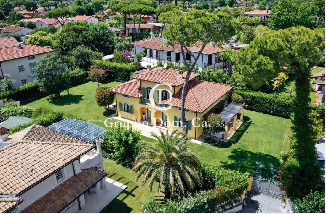 Villa in Vittoria Apuana, Forte dei Marmi, Tuscany 2 - 17294330