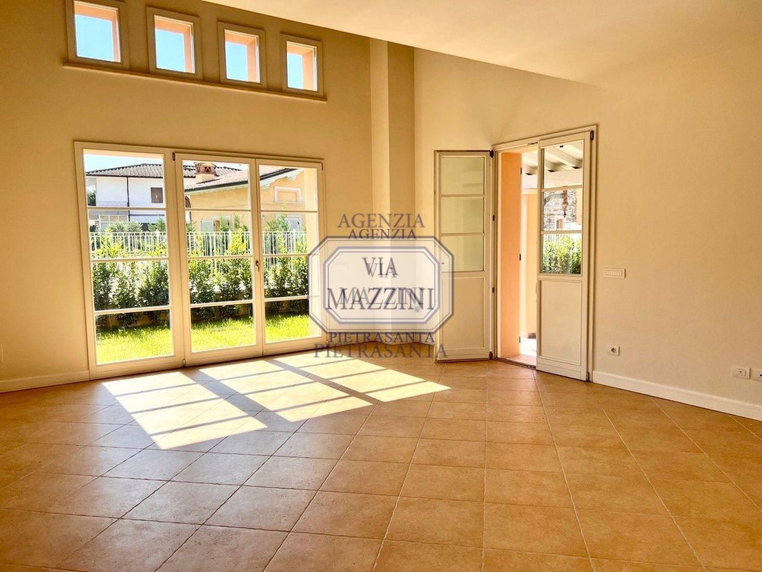 Villa in Pietrasanta, Tuscany, Italy 2 - 17294863