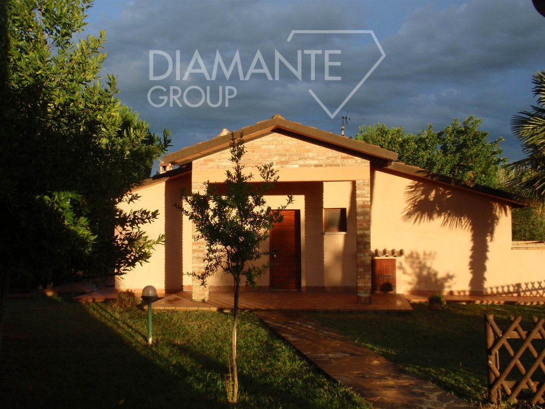 Villa in Castiglione del Lago, Umbria, Italy 4 - 17297933