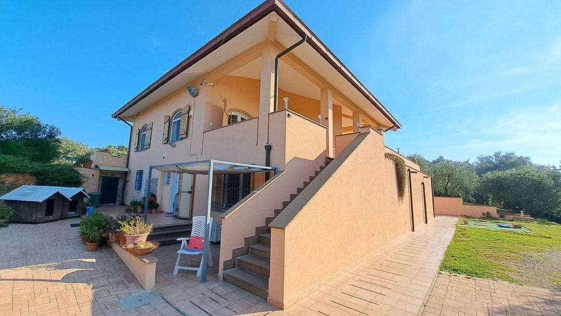 Villa in Rosignano Marittimo, Tuscany, Italy 2 - 17294686