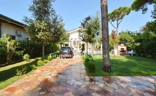 Villa in Center, Forte dei Marmi, Tuscany 1