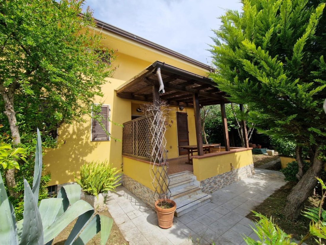 Country House in Avenza, Marina di Carrara, Tuscany 3 - 17294233