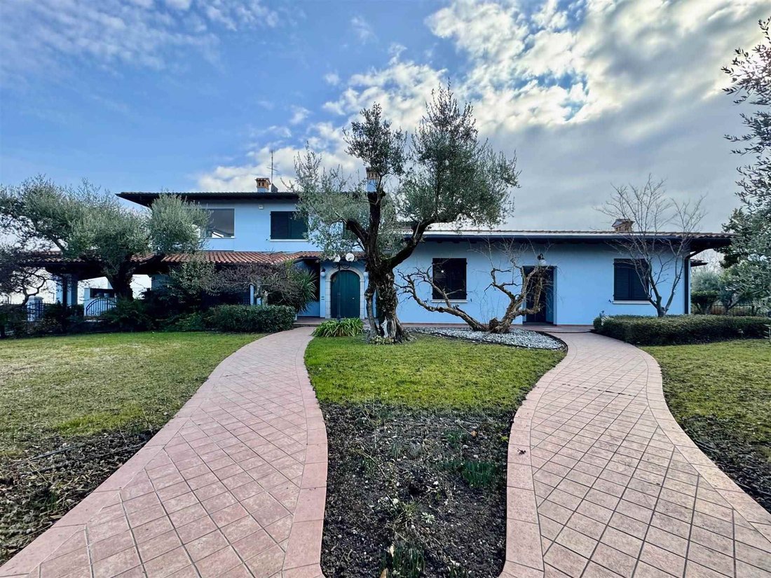 Villa in Moniga del Garda, Lombardy, Italy 5 - 17297938