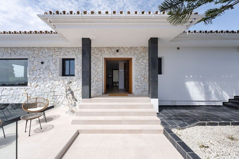 Villa in Elviria-Cabopino, Marbella, Spain 1 - 17298042