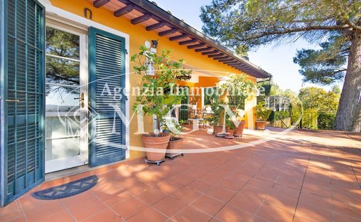 Villa en Santa María a Monte, Toscana, Italia 1