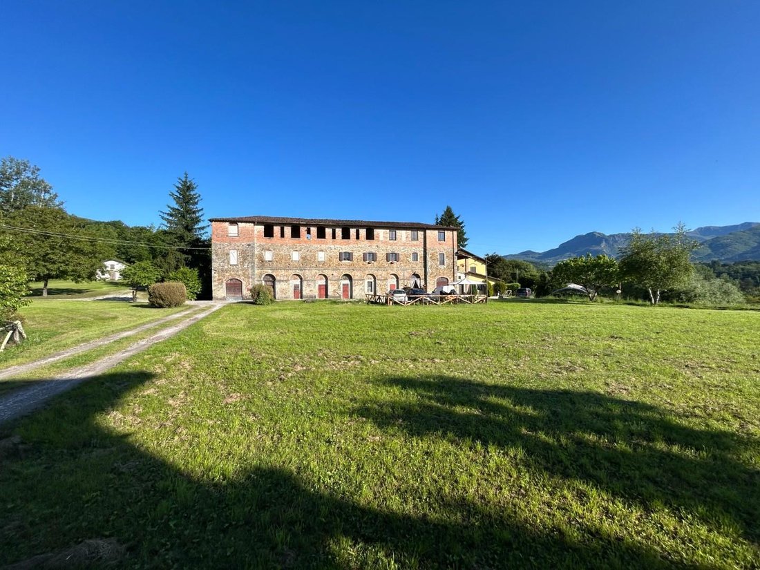 Country House in Castelnuovo di Garfagnana, Tuscany, Italy 2 - 17294551