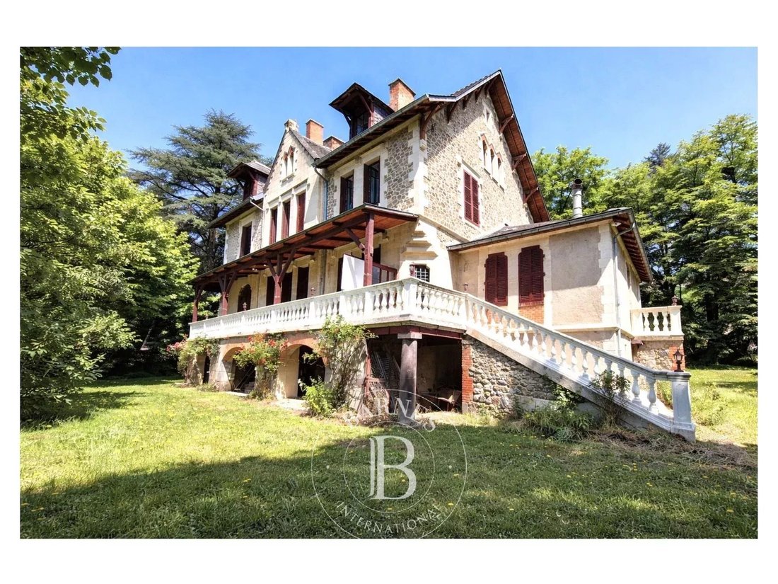 Estate in Perrier, Auvergne-Rhône-Alpes, France 2 - 17298121