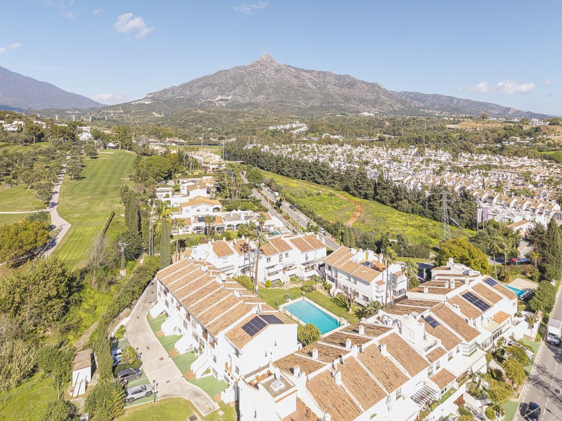 Townhouse in Nueva Andalucia, Marbella, Spain 2 - 17292941