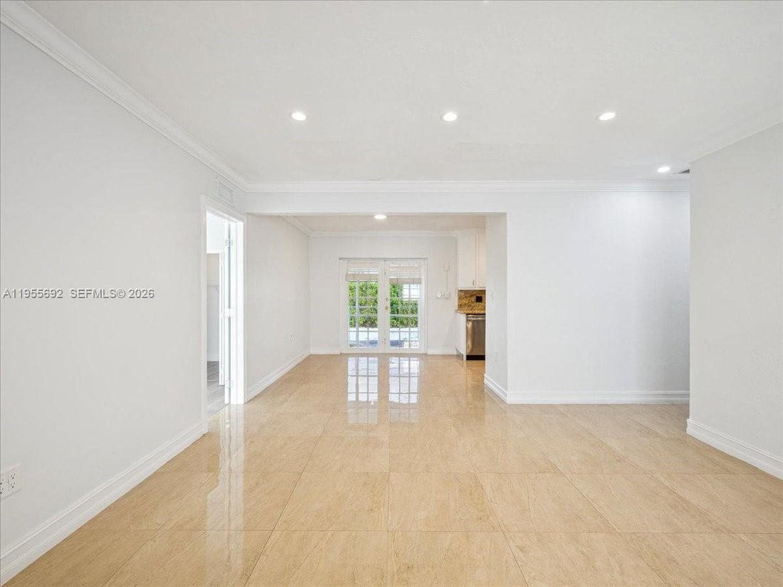 House in Miami, Florida, United States 5 - 17296308