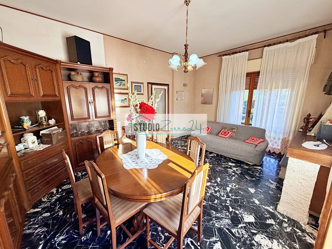 Villa in Seravezza, Tuscany, Italy 3 - 17298343