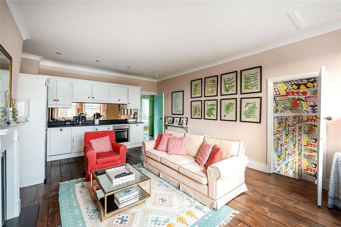 Apartment in Ladbroke Grove, Kensington And Chelsea, England 1 - 17298793