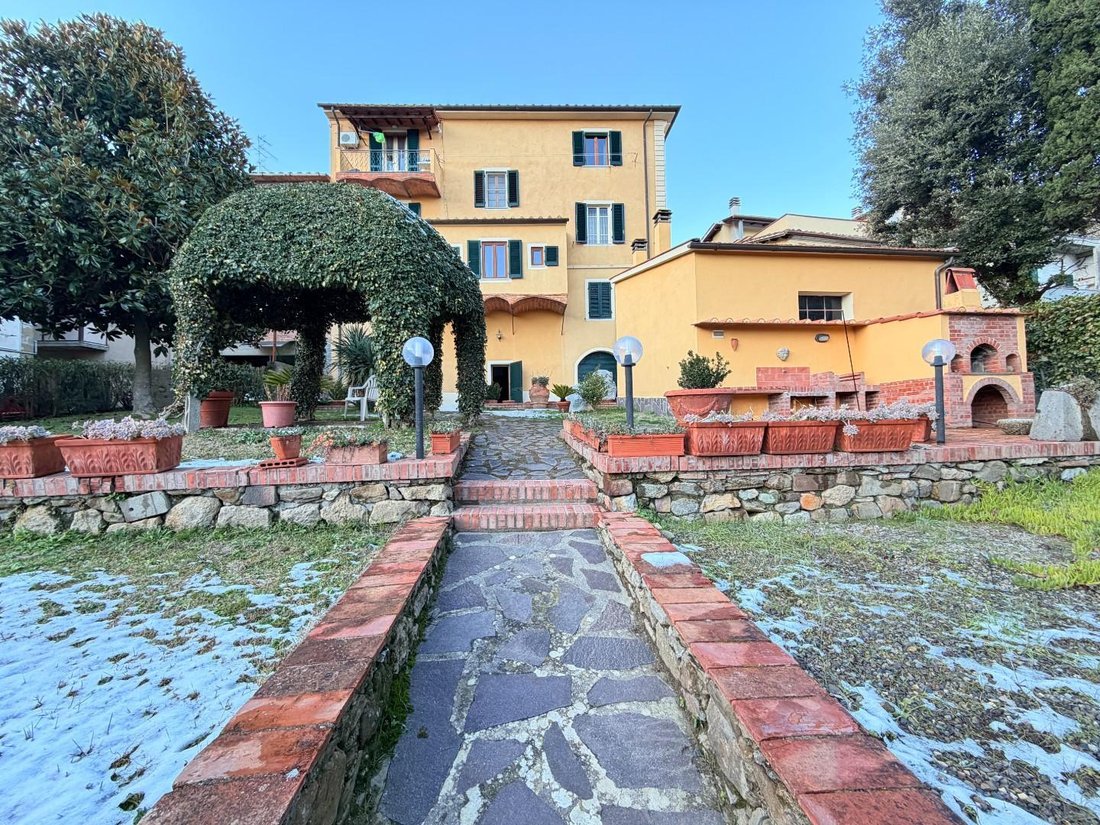 Villa in Chianni, Tuscany, Italy 1 - 17294583