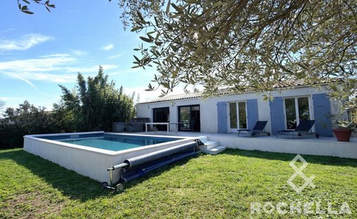 House in Bourg, Lagord, France 1