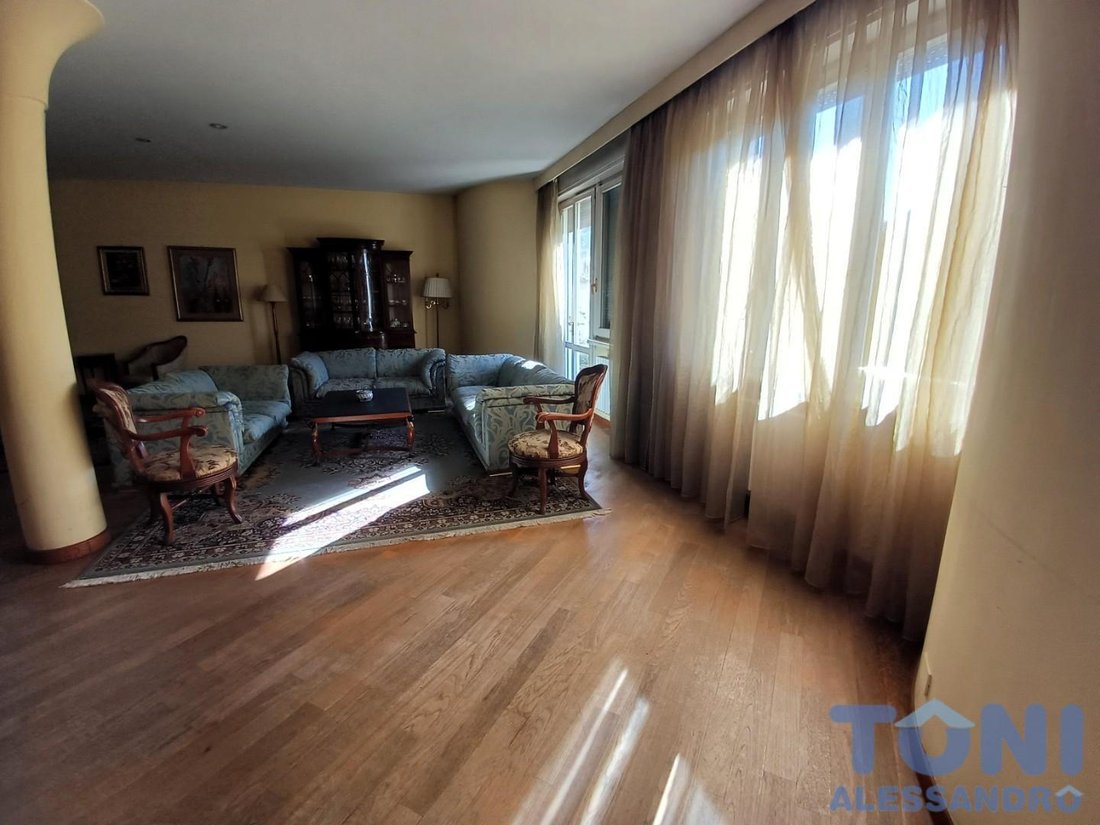Villa in Near Center, Empoli, Tuscany 5 - 17294612