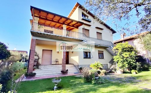 Villa à Seravezza, Toscane, Italie 1