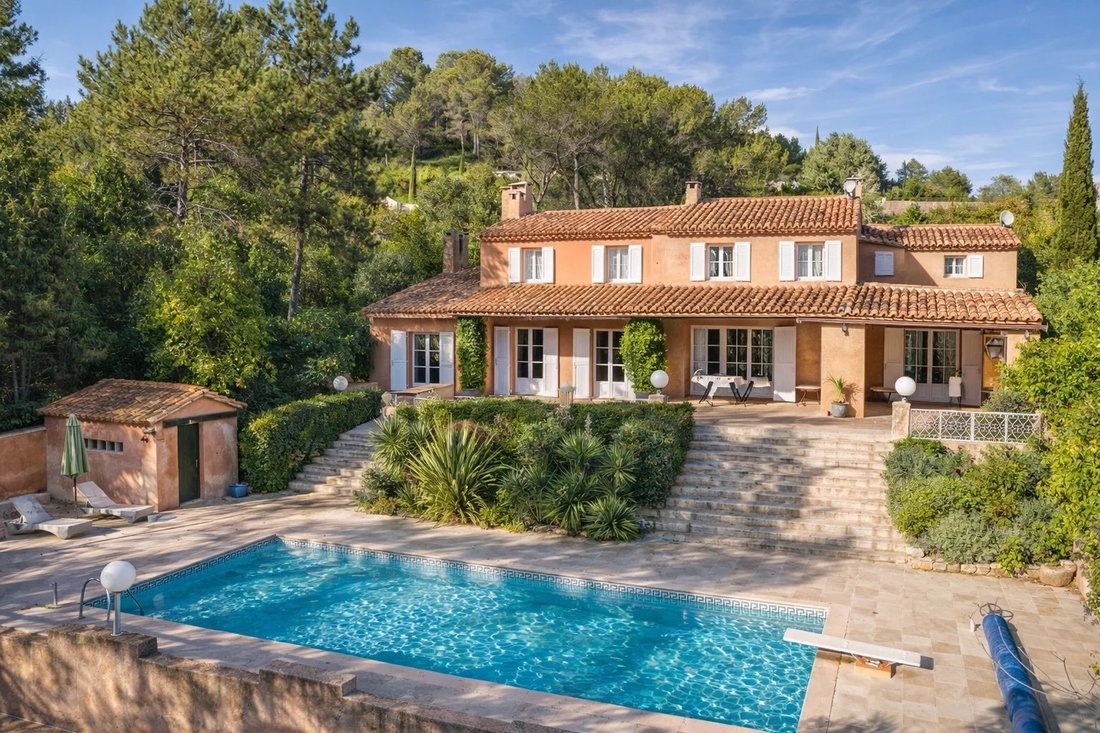 House in Est-Repentance-Les Trois Bons Dieux, Aix-en-Provence, France 1 - 17103845