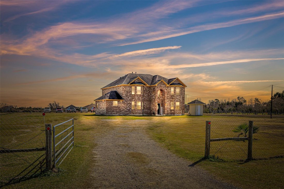 House in Hitchcock, Texas, United States 1 - 17299018