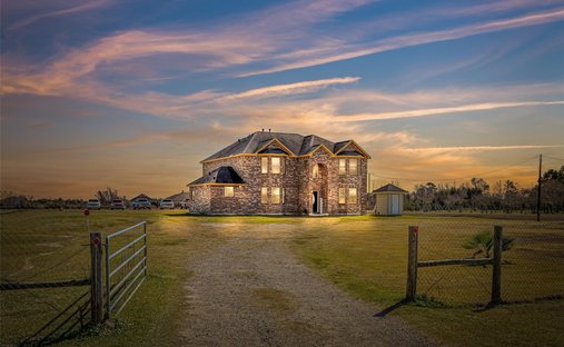 House in Hitchcock, Texas, United States 1