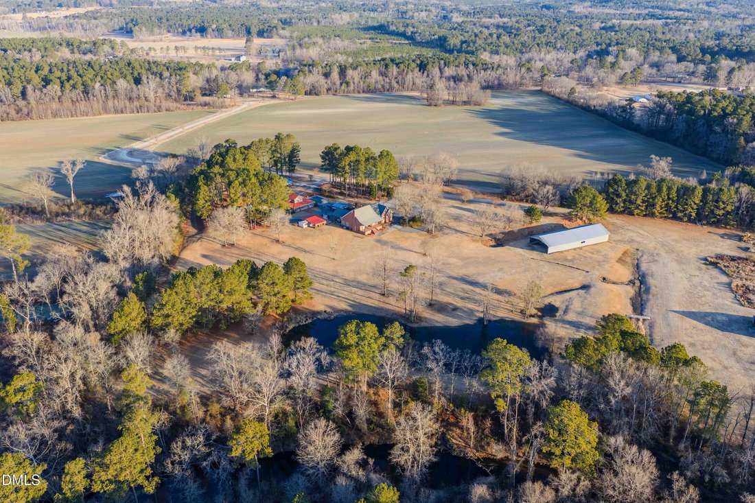 Farm Ranch in Linden, North Carolina, United States 4 - 17293287