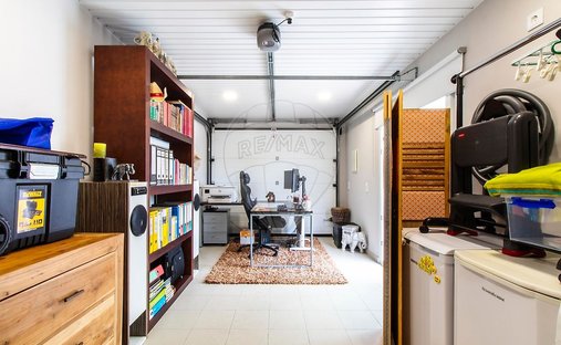 House in Azeitao (Sao Lourenco e Sao Simao), Setubal, Portugal 1