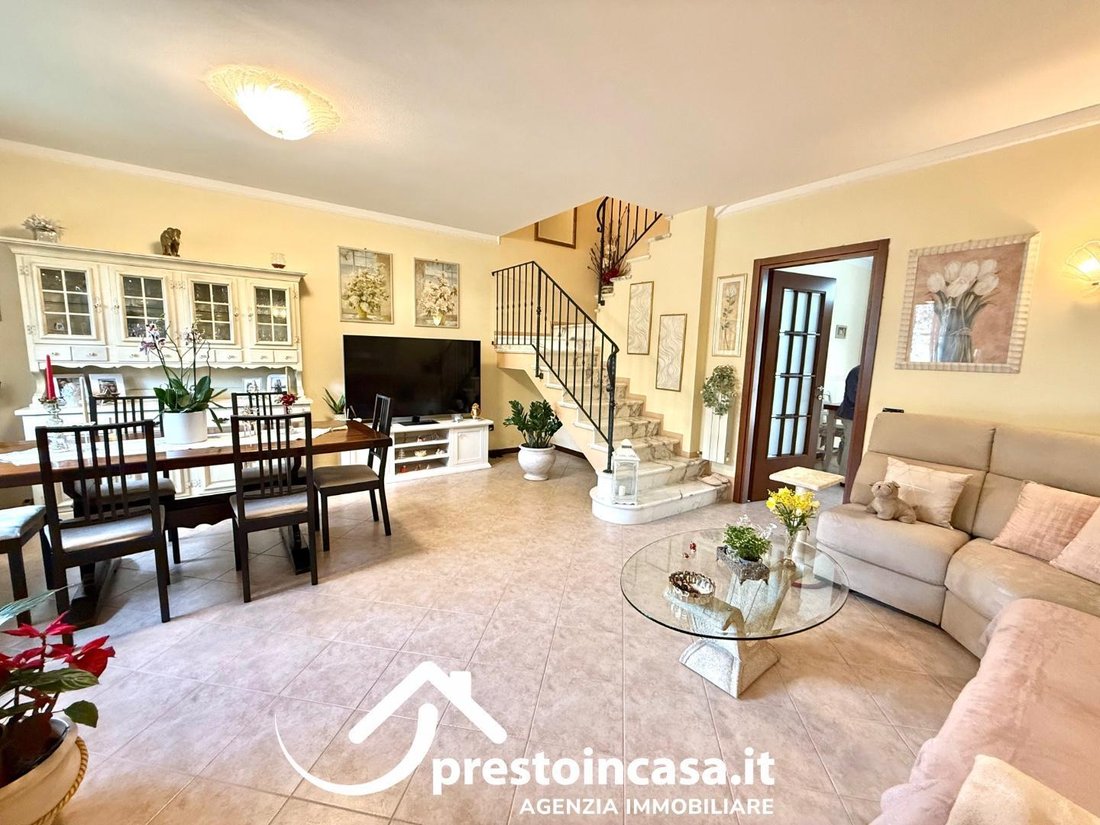 Country House in Vittoria Apuana, Forte dei Marmi, Tuscany 1 - 17294867