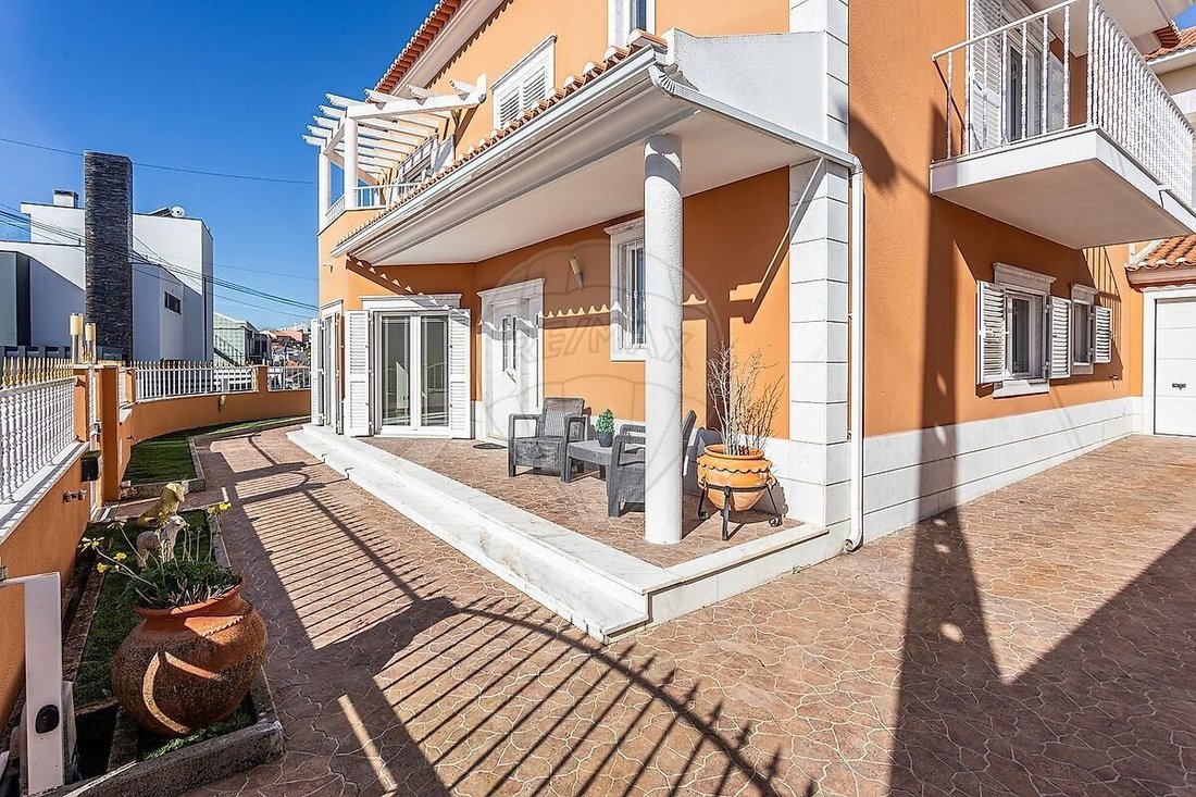 House in Pontinha e Famoes, Lisbon, Portugal 1 - 17299745