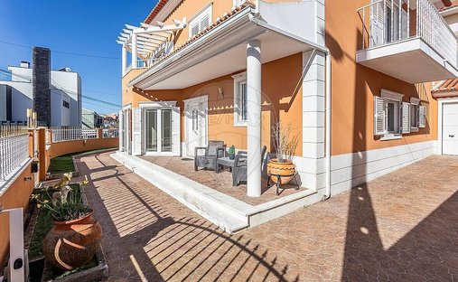 Casa a Pontinha e Famoes, Lisbona, Portogallo 1