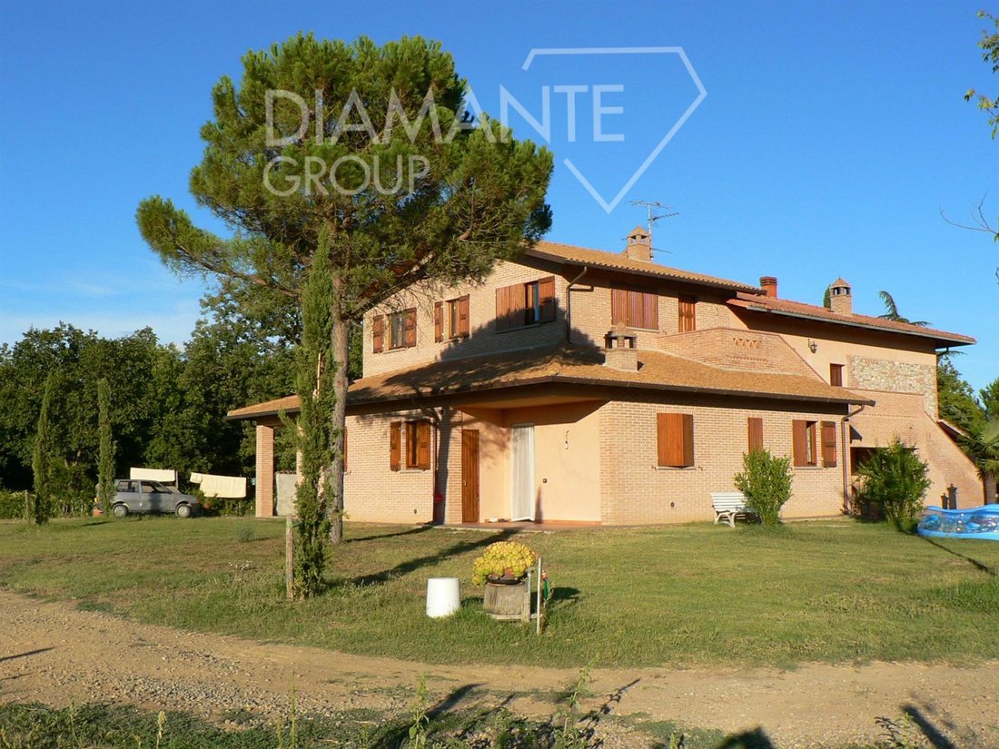 Villa in Castiglione del Lago, Umbria, Italy 1 - 17297933
