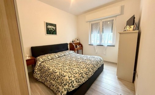 Villa in Mirteto, Massa, Tuscany 1