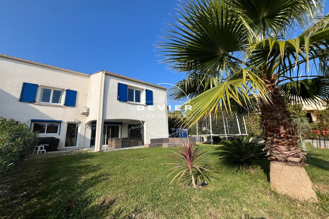 Villa in Saint-Genies-des-Mourgues, Occitania, France 2 - 16623661