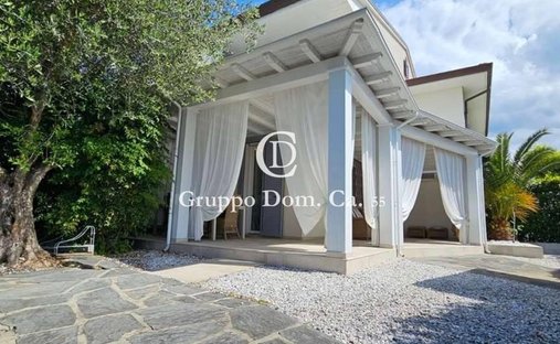Country House in Center, Forte dei Marmi, Tuscany 1