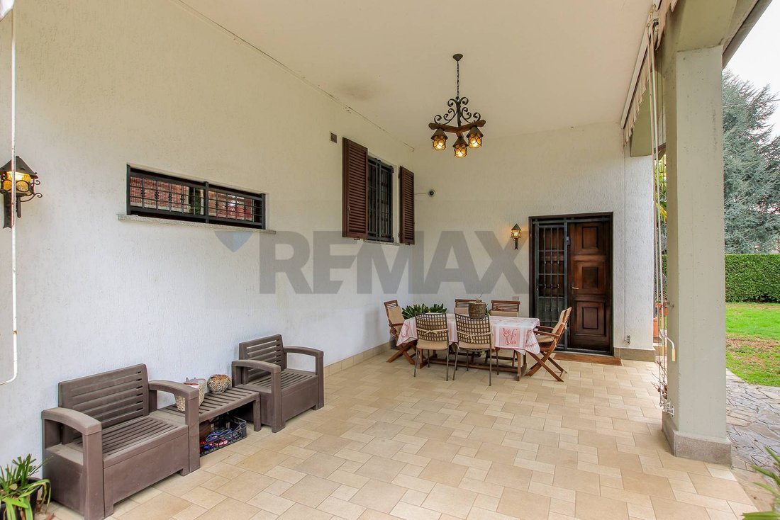 Villa in Treviolo, Lombardy, Italy 4 - 17298347