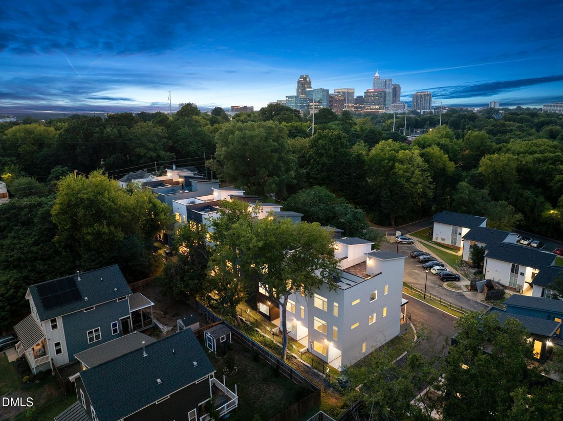 Townhouse in Raleigh, North Carolina, United States 3 - 17191580