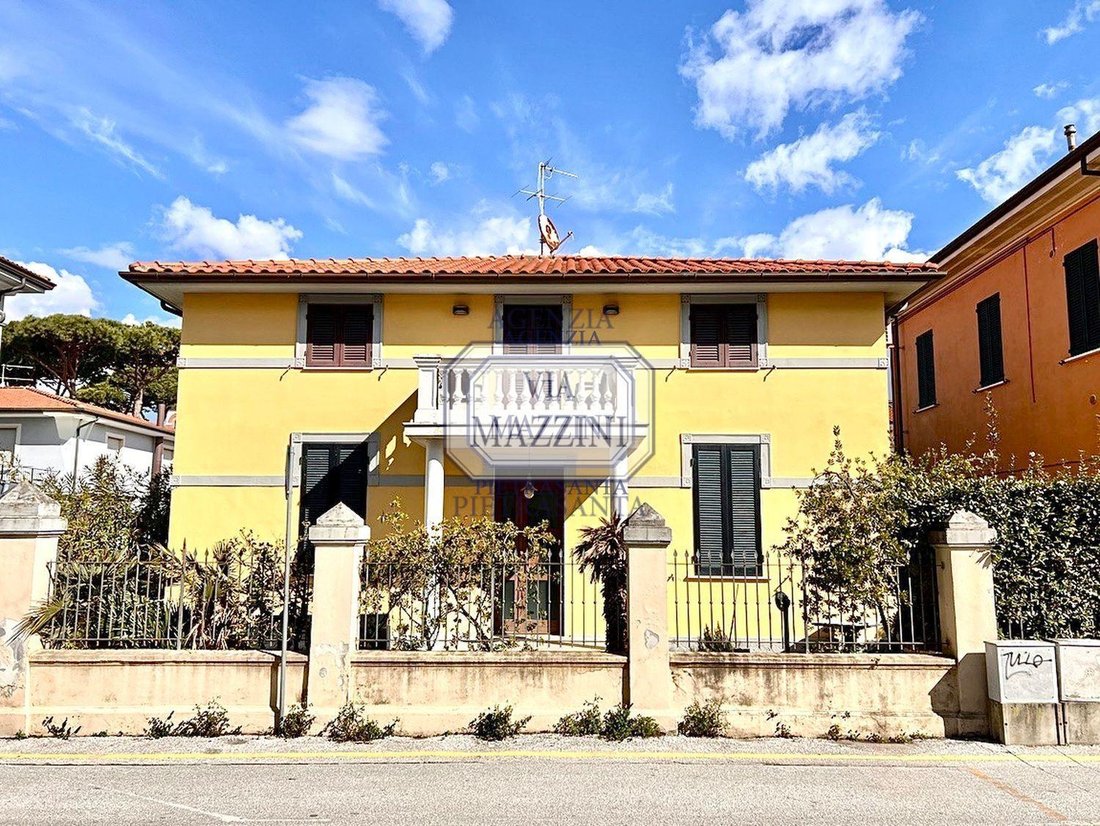 Villa in Tonfano, Pietrasanta, Italien 1 - 17295019