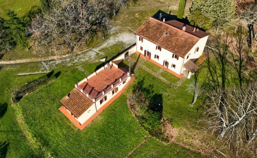 Villa in Scarperia e San Piero, Tuscany, Italy 1