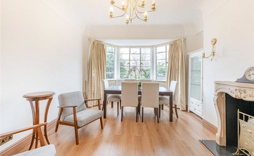 Apartment in Hyde Park, Westminster, England 1