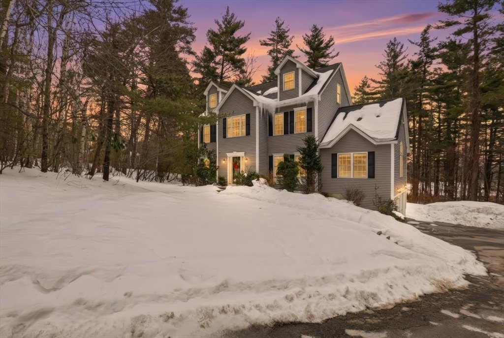 House in Derry, New Hampshire, United States 4 - 17295767