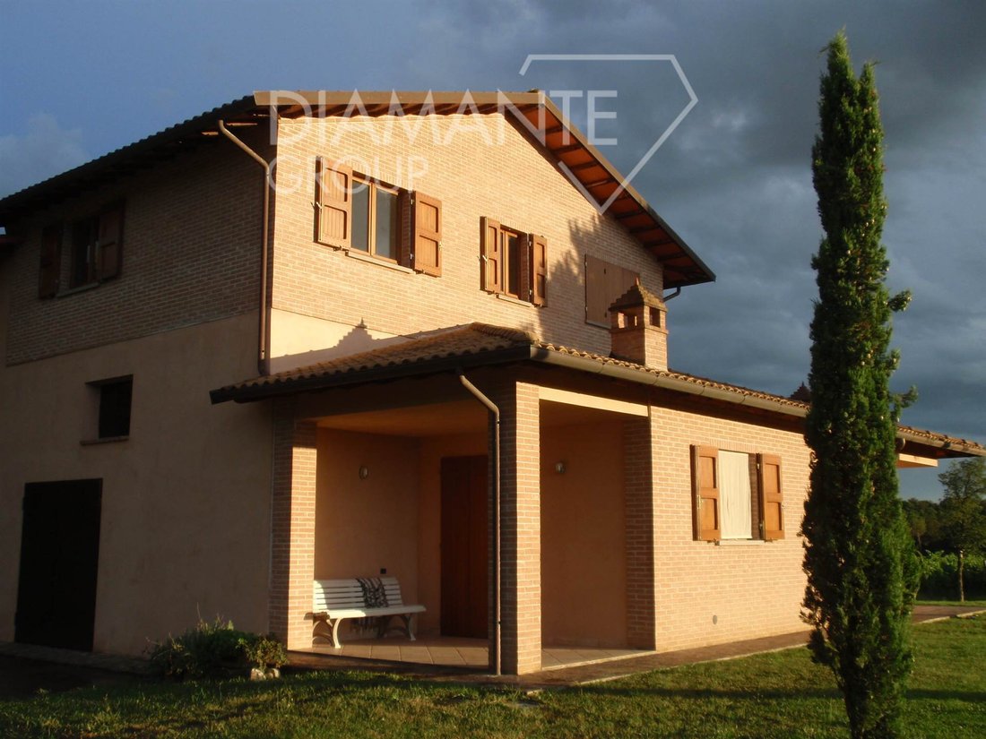 Villa in Castiglione del Lago, Umbria, Italy 5 - 17297933