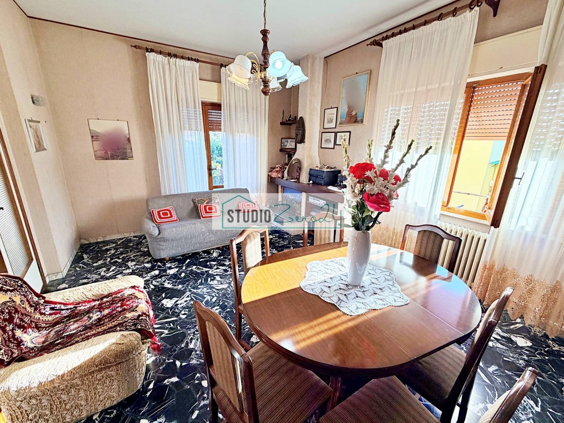 Villa in Seravezza, Tuscany, Italy 4 - 17298343