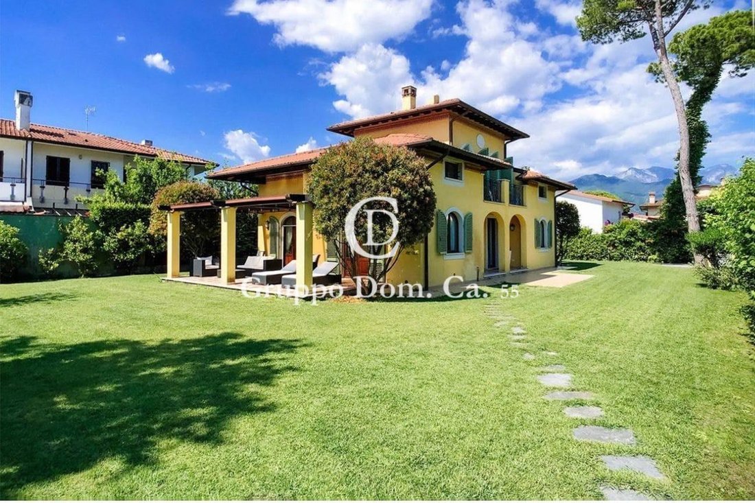 Villa in Vittoria Apuana, Forte dei Marmi, Tuscany 3 - 17294330