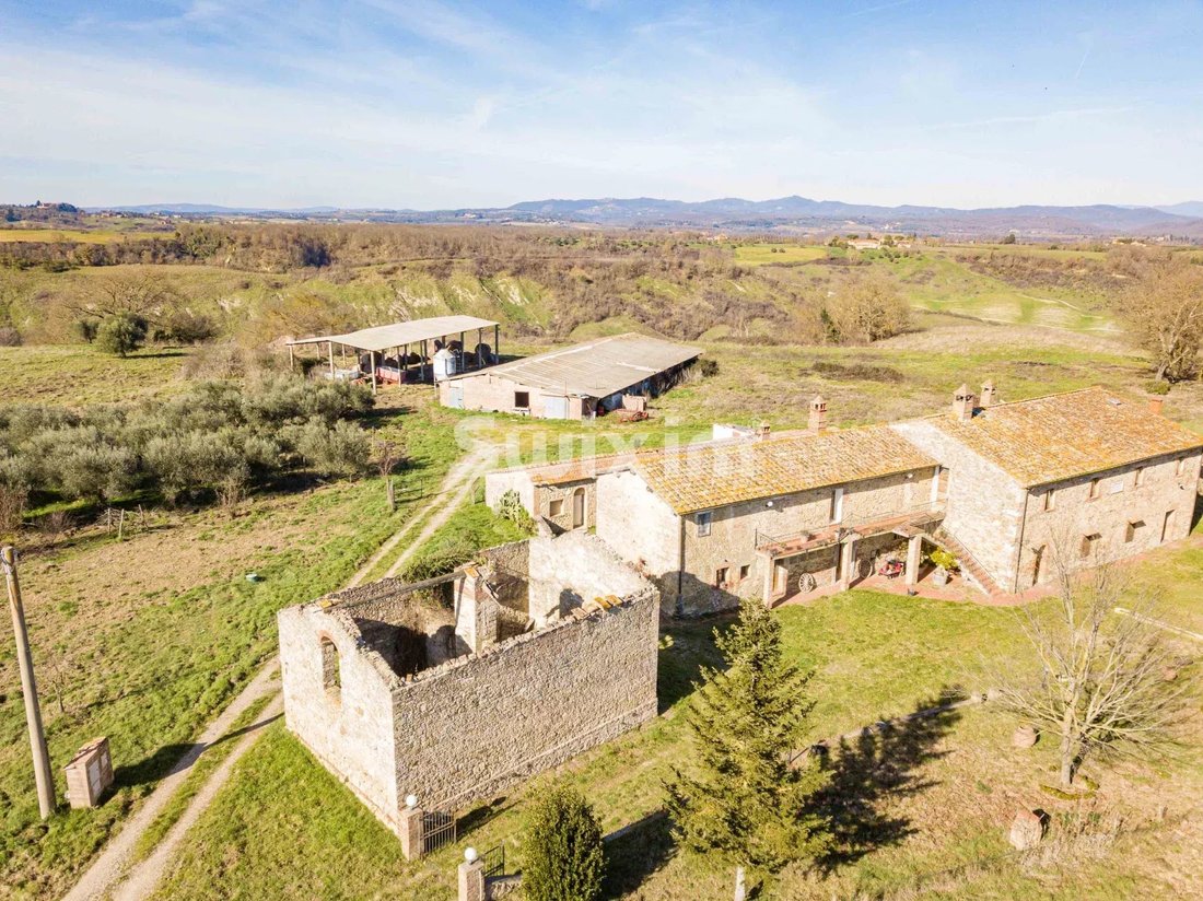 Farm Ranch in Asciano, Tuscany, Italy 3 - 15863798