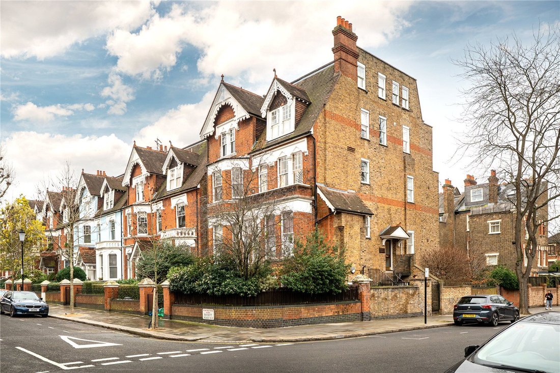 Apartment in Ladbroke Grove, Kensington And Chelsea, England 4 - 17298826