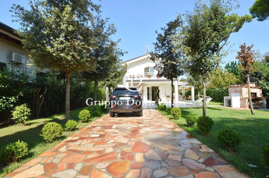 Villa in Center, Forte dei Marmi, Tuscany 4 - 17294393