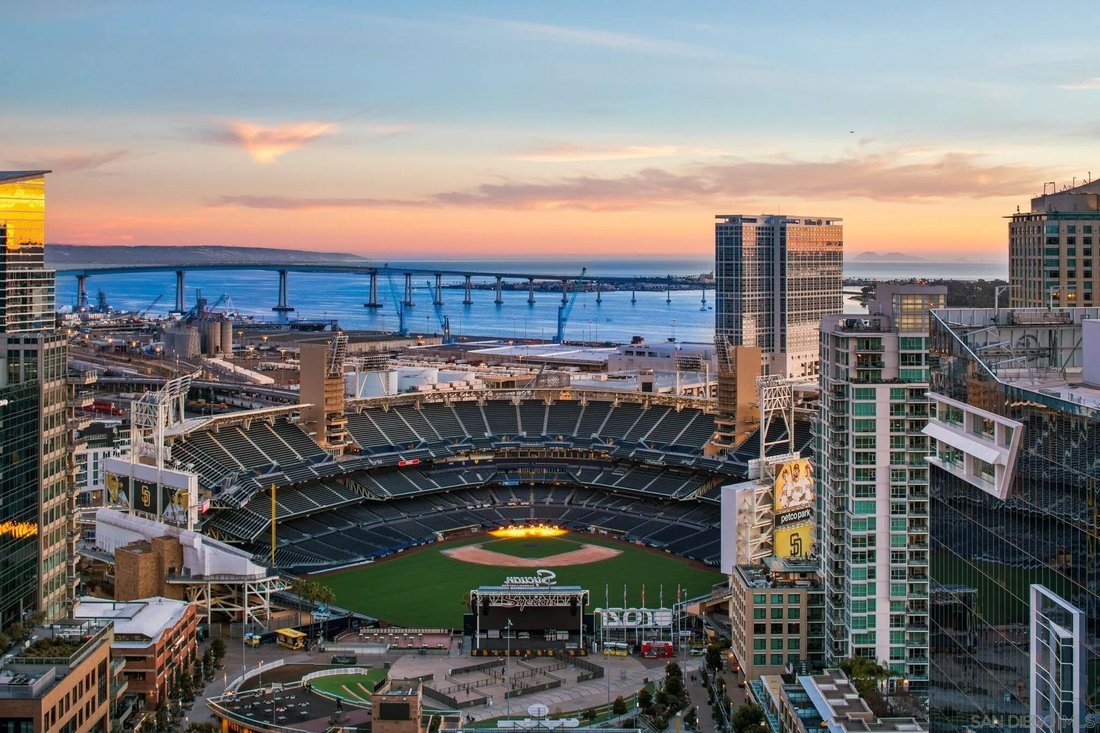 Condo in San Diego, California, United States 1 - 17299429