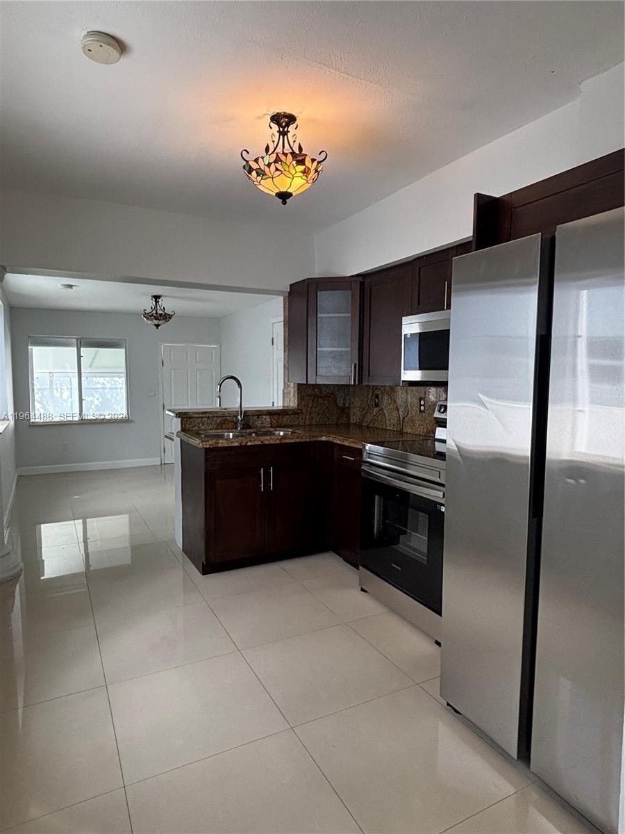 House in Miami, Florida, United States 2 - 17296303