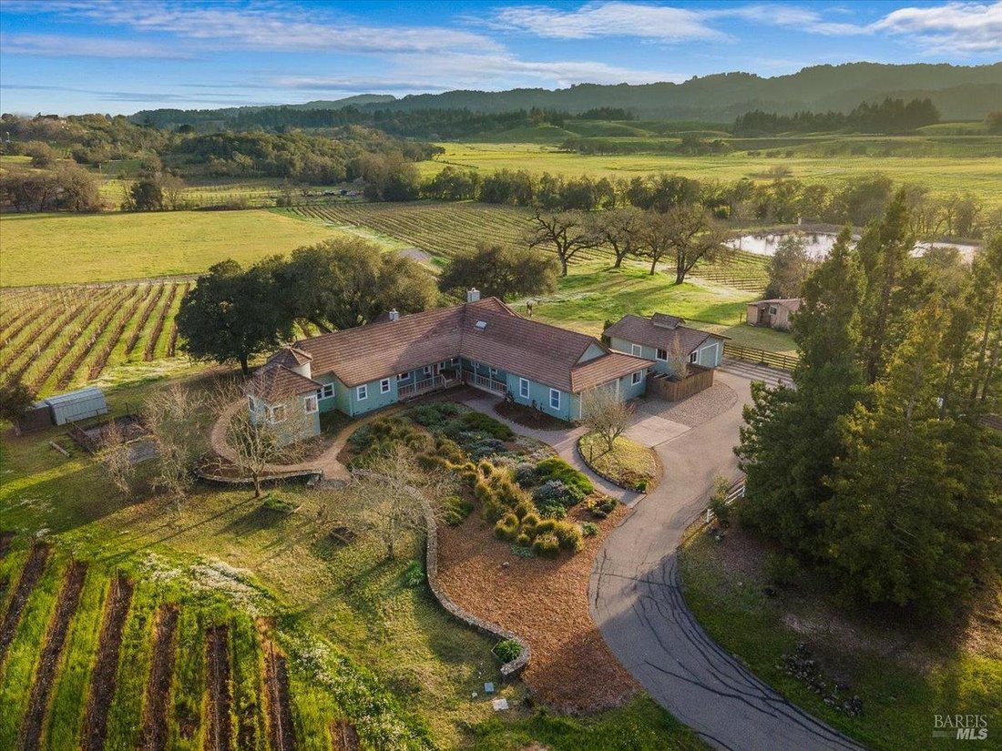 House in Healdsburg, California, United States 4 - 17292821