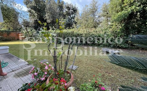 Villa in Tirrenia, Pisa, Italy 1