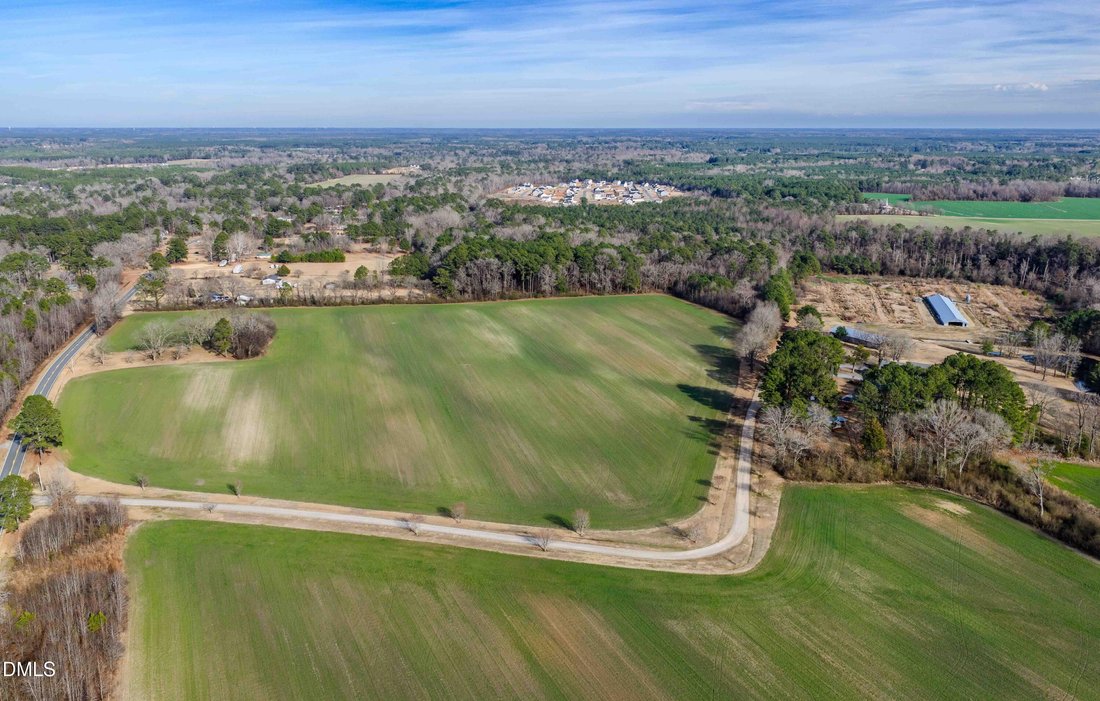 Farm Ranch in Linden, North Carolina, United States 2 - 17293287