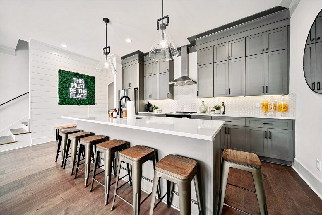 Co Op in Nashville, Tennessee, United States 5 - 17298969