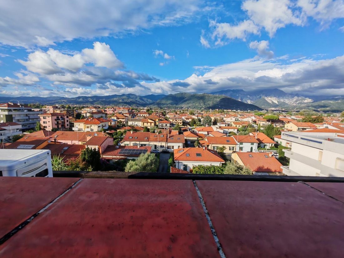 Penthouse in Marina di Carrara, Tuscany, Italy 1 - 17294205